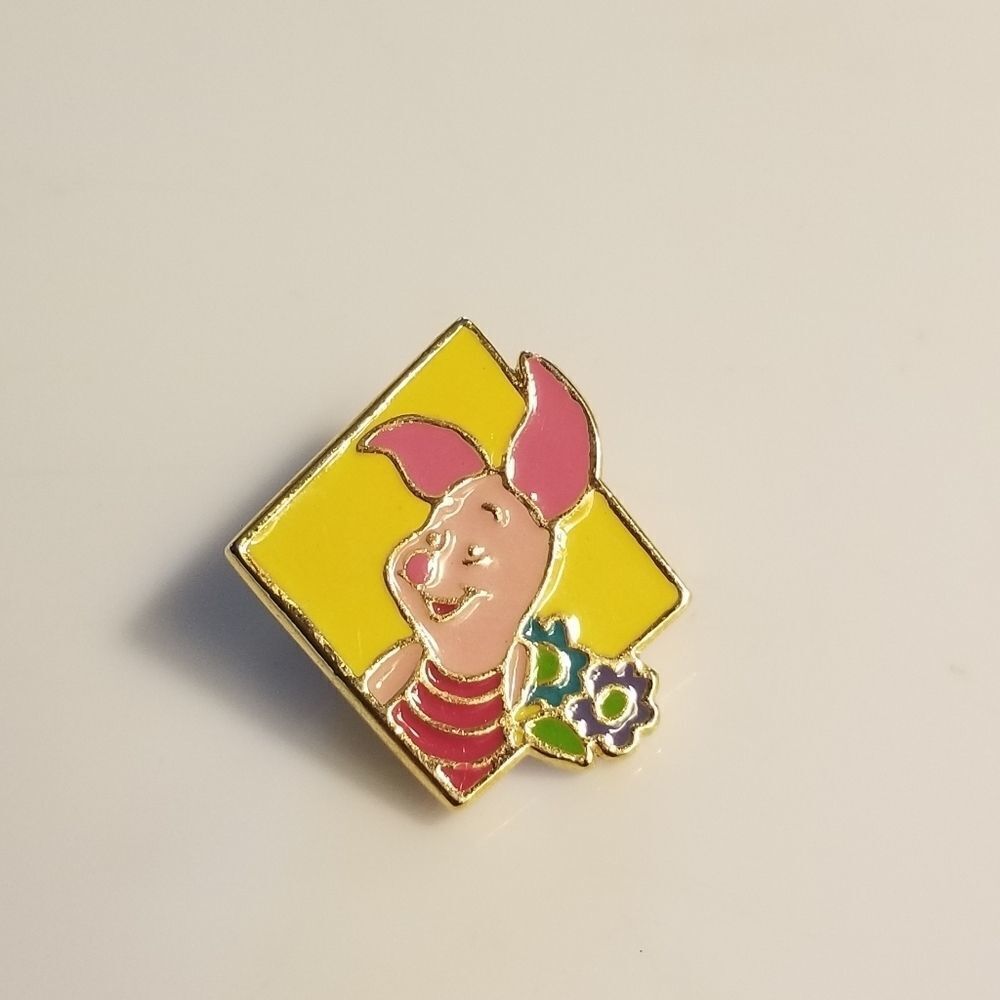 80's Piglet Push Pin